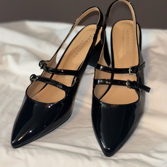 Chic Black Patent Leather Slingback Heels - Picture 3 of 9